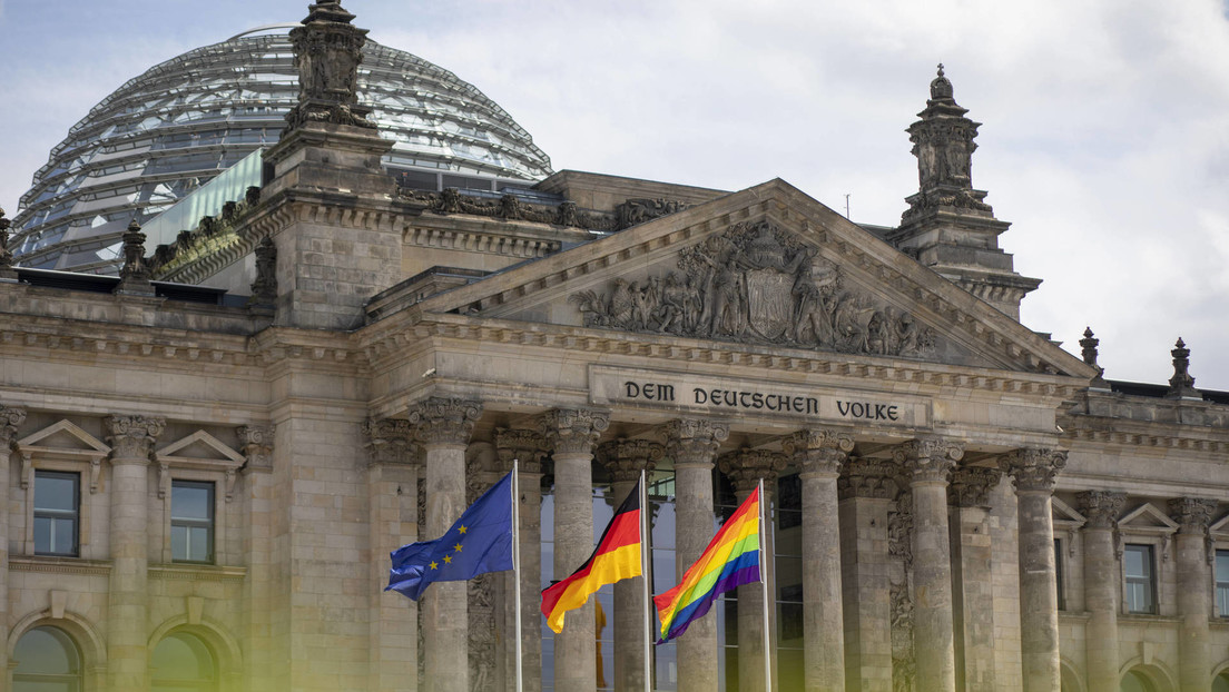 El Gobierno de Alemania presenta un proyecto de ley que permitiría a todo ciudadano cambiar en su documentación de género una vez al año