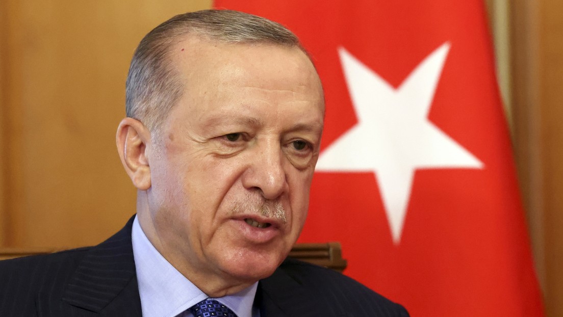 Erdogan sobre la tarjeta rusa MIR: "Cinco de nuestros bancos la aceptan actualmente"