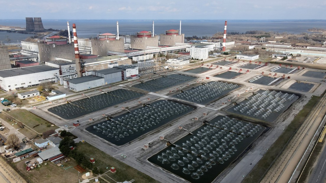 Denuncian que un proyectil ucraniano cayó a unos 400 metros de la central nuclear de Zaporozhie