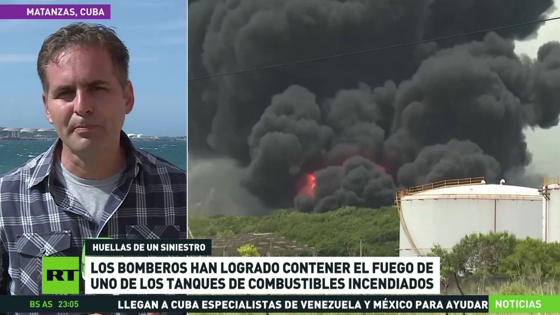 Bomberos logran contener el fuego en uno de los tanques de combustibles incendiados en Matanzas