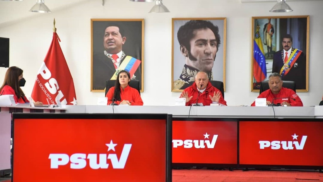 "La vergüenza lo dejó sentado": Diosdado Cabello critica al rey de España por no levantarse ante la espada de Bolívar durante la asunción de Petro