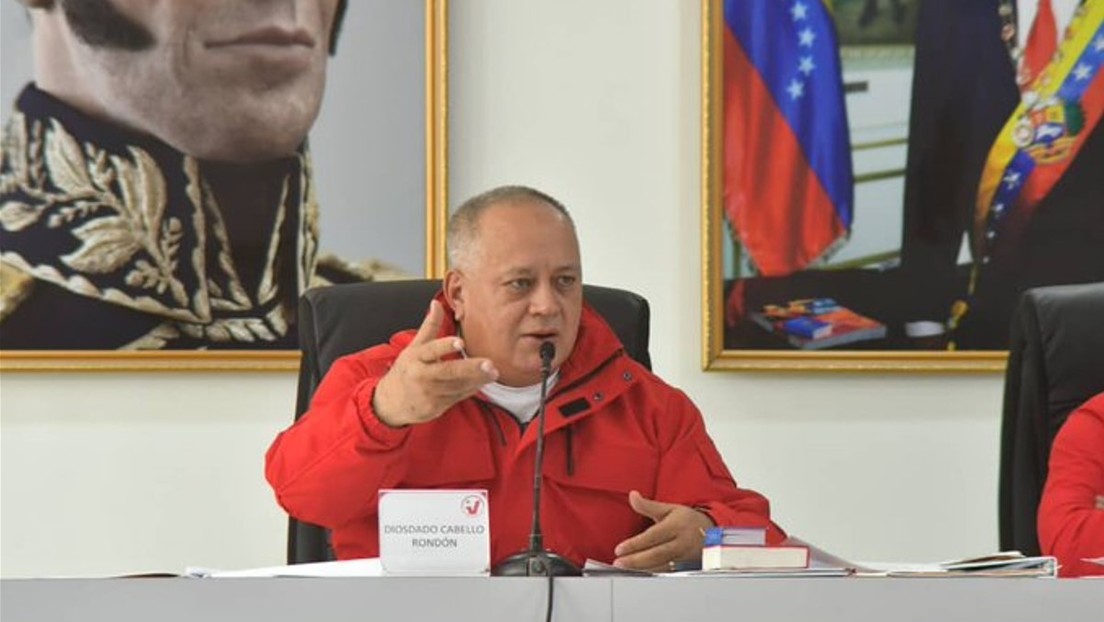El PSUV inculpa a Alberto Fernández por tener "secuestrado" un avión venezolano que realizaba operaciones humanitarias