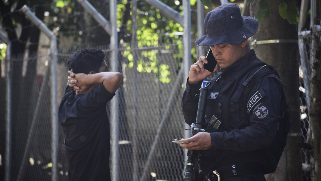 49.000 capturas en cuatro meses: el saldo de la "guerra contra las pandillas" de Bukele en El Salvador