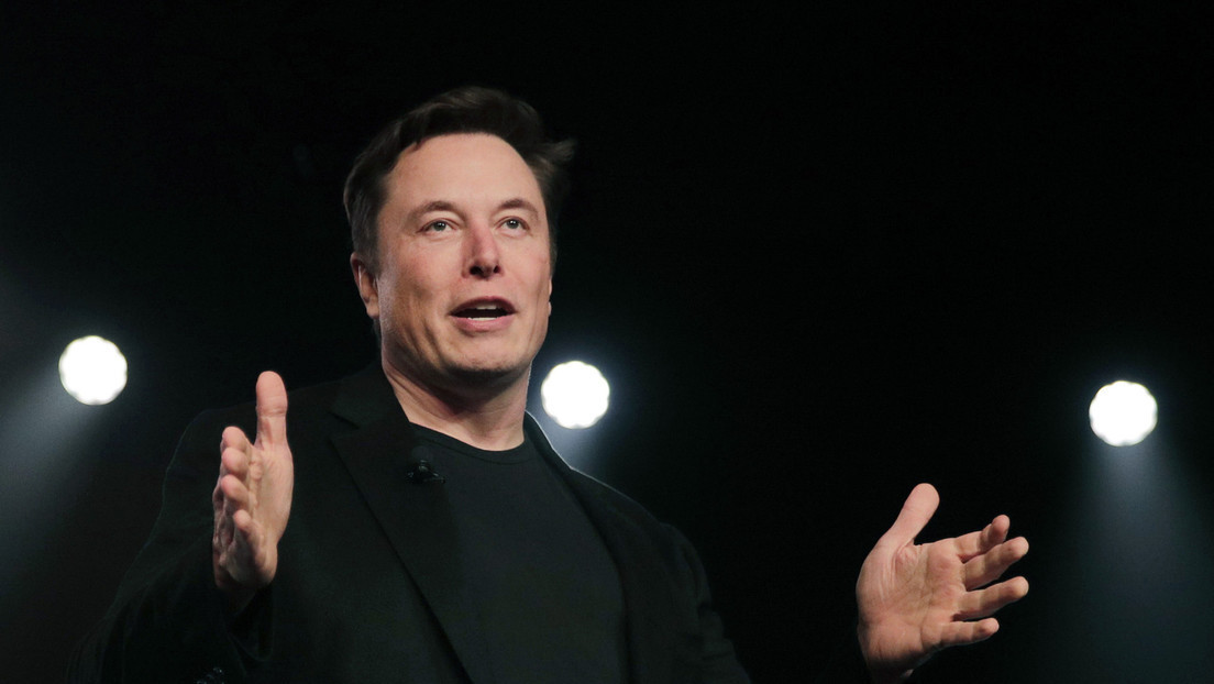 Musk reta al CEO de Twitter a un debate público sobre los 'bots' en la red social
