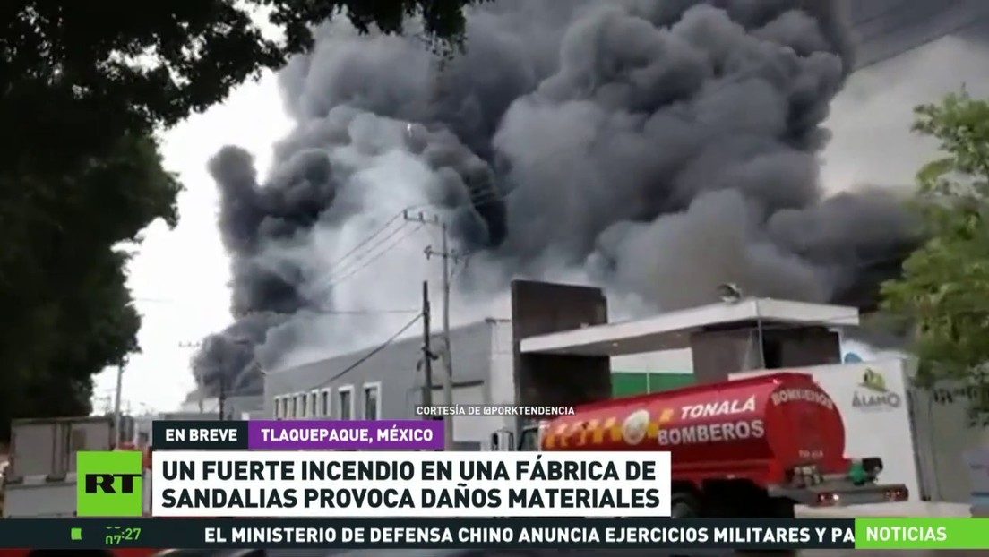 Un fuerte incendio en una fábrica de sandalias en México provoca daños materiales