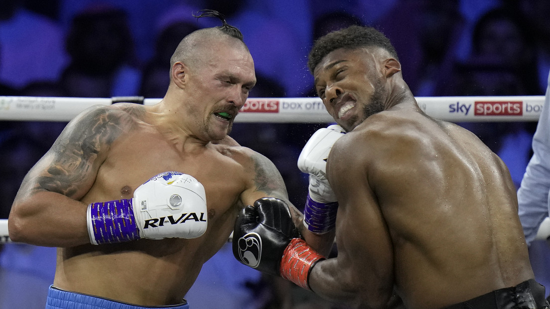 El boxeador Anthony Joshua rompe a llorar tras perder ante Alexánder Usik