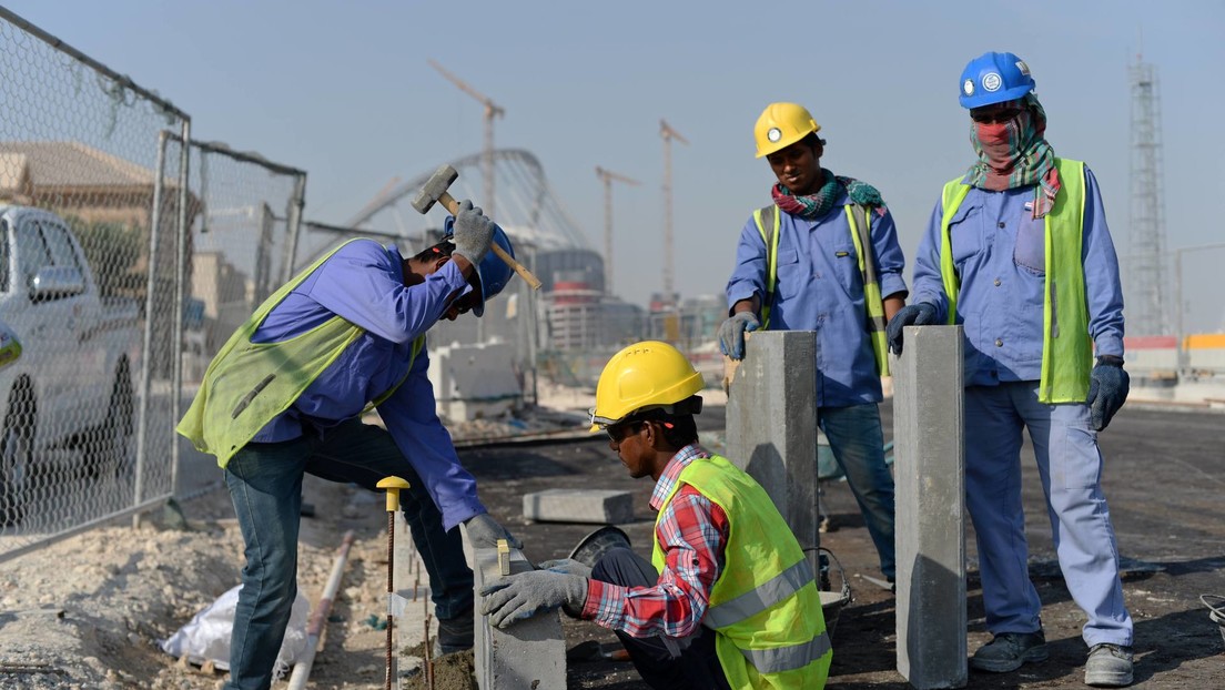 Qatar 2022: Centenares de inmigrantes han muerto construyendo el Mundial 6303e4bb59bf5b475247132f
