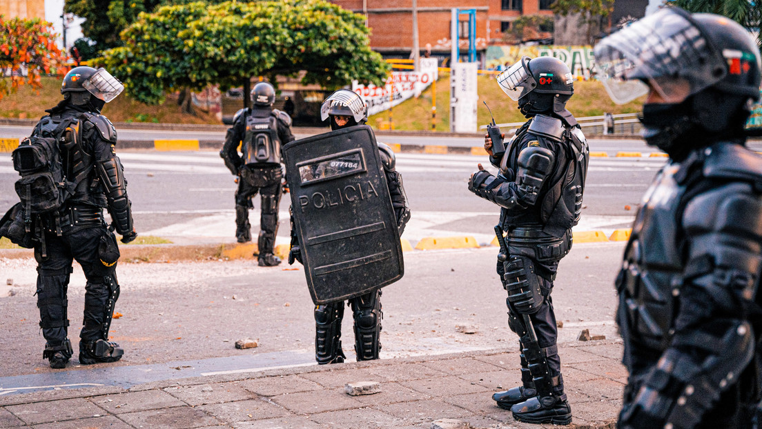 Torturas, golpizas y ‘falsos positivos’: Revelan detalles del asesinato de tres jóvenes por parte de la policía en Colombia