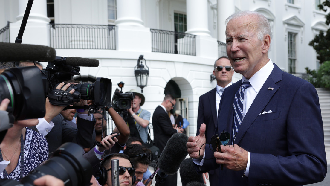 VIDEO: Jill Biden agarra de sorpresa a su esposo y lo aleja de unos periodistas