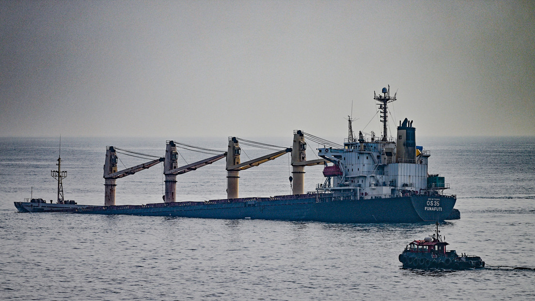 Un carguero corre peligro de hundirse tras chocar contra otro buque en Gibraltar