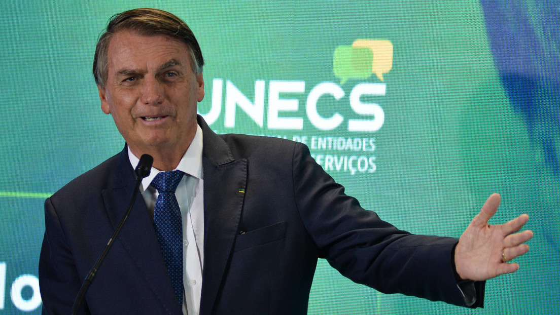 Bolsonaro pierde su sitio web y ahora la página se llena de burlas y lo comparan con Hitler