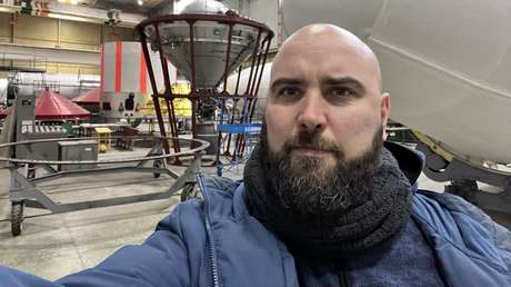 "Se han vulnerado todos sus derechos fundamentales": Cumple 6 meses en prisión Pablo González, quien reportó otra visión del conflicto ucraniano-idesotv-noticias-ica La esposa del periodista español detenido en Polonia pide que "se respeten sus derechos mínimos"