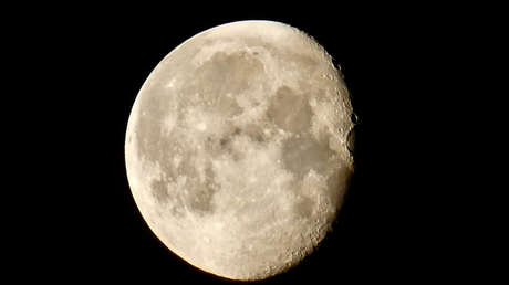 Astrofotógrafos componen una imagen "ridículamente detallada" de la Luna