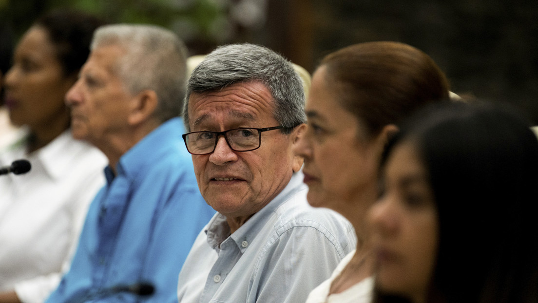 El líder del ELN agradece a Petro por restablecer los diálogos a fin de lograr la paz total en el Colombia