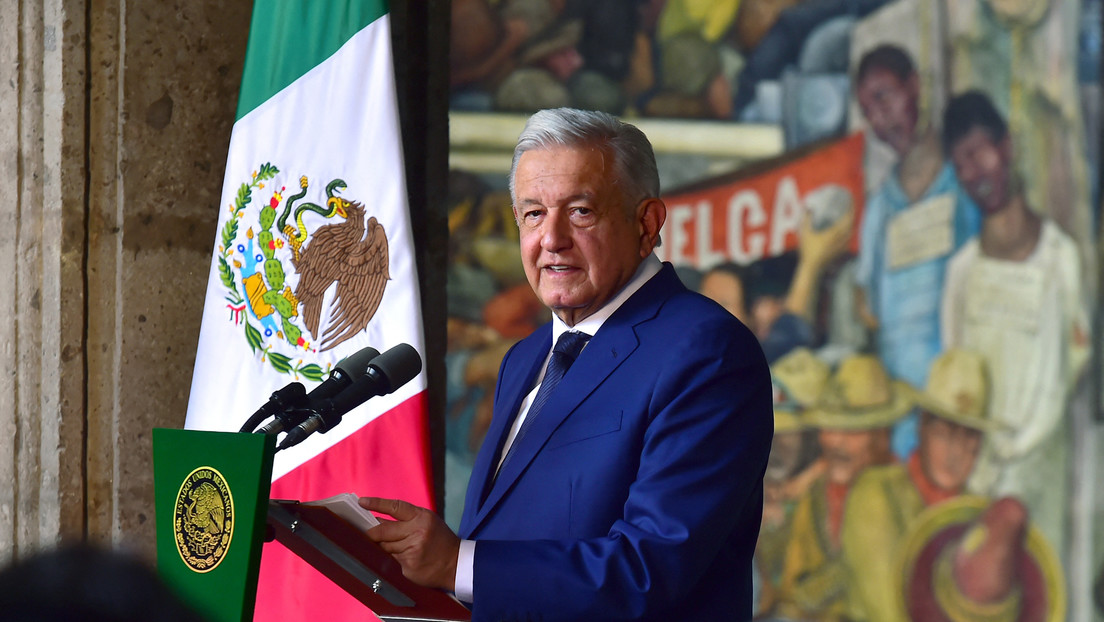 López Obrador oficia el Grito de Independencia de México ante una multitud después de dos años de pandemia