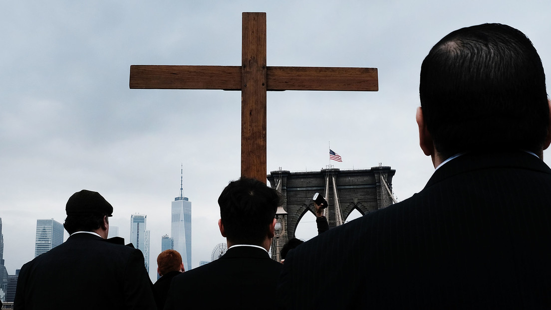 El número de cristianos está disminuyendo rápidamente en EE.UU., revela un estudio