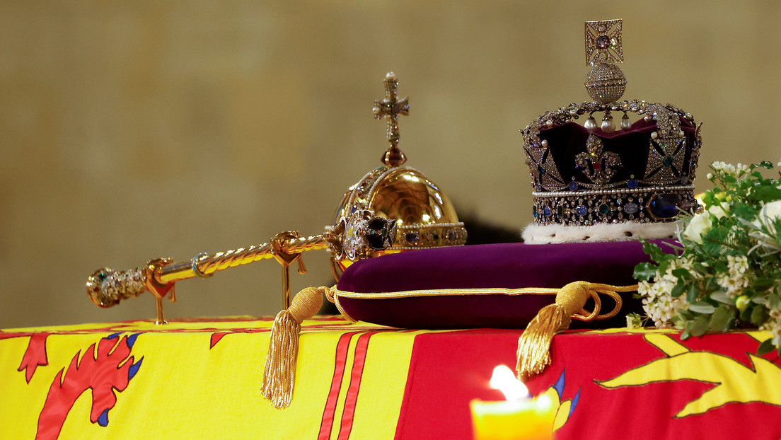 Sudafricanos reclaman la devolución de un diamante de 500 quilates del cetro de la reina Isabel II