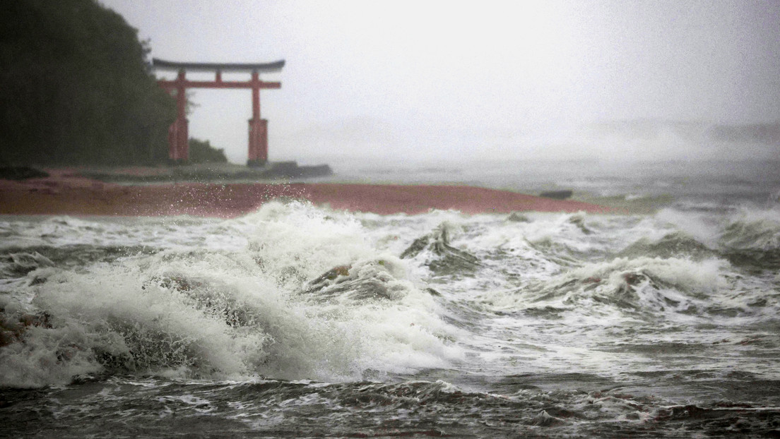 El poderoso tifón Nanmadol golpea Japón (VIDEOS) - RT