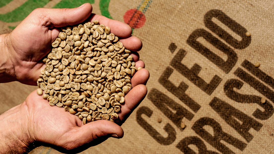 Las reservas de café en Brasil se acercan a mínimos históricos y los precios "seguirán subiendo"