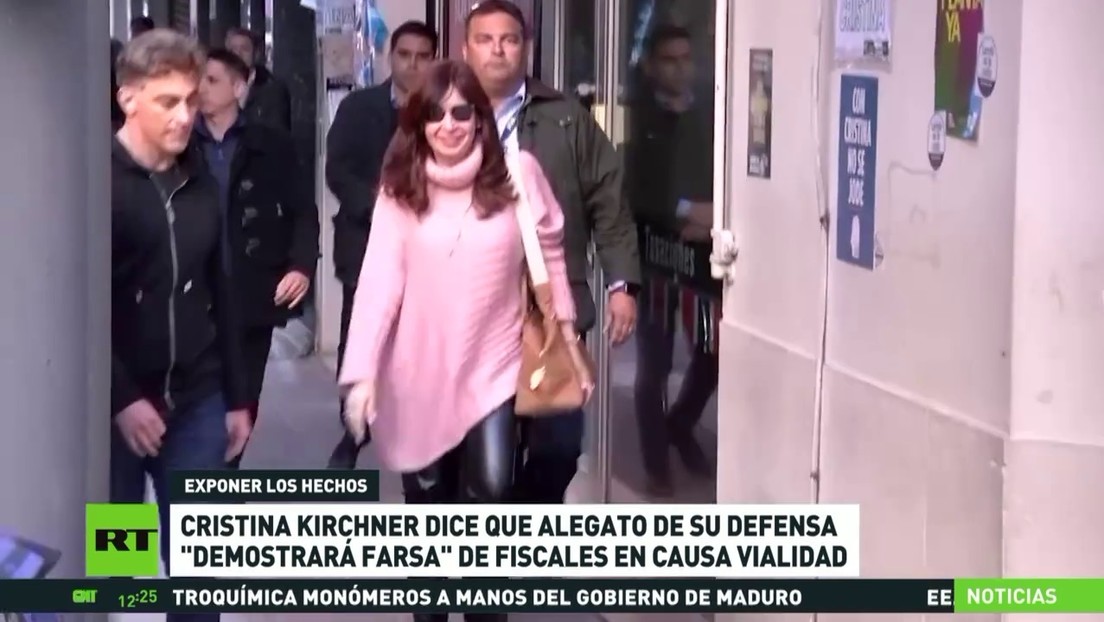 Cristina Kirchner asegura que el alegato de su defensa demostrará la "farsa de los fiscales" en su juicio por corrupción