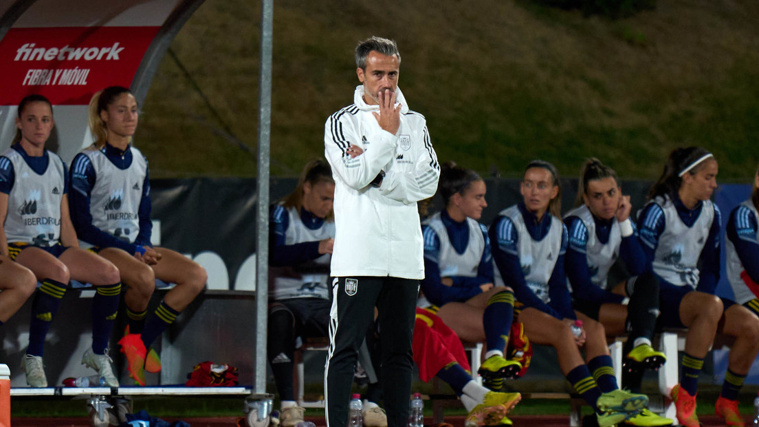 15 jugadoras de la selección española de fútbol renuncian mientras continúe el mismo entrenador