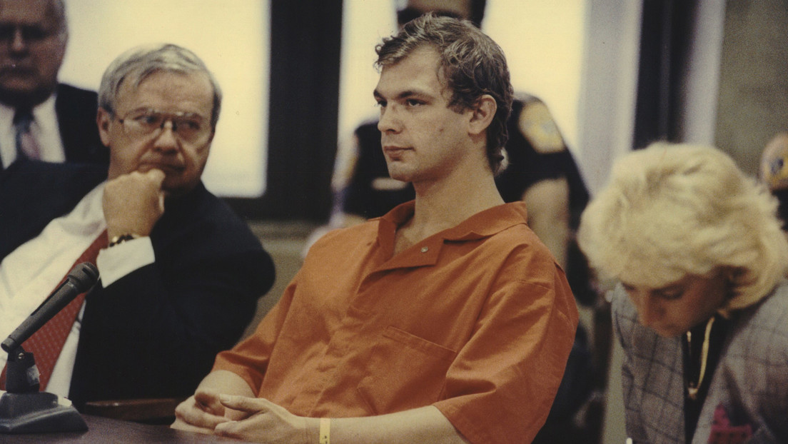 El primo de una víctima del asesino en serie Jeffrey Dahmer, furioso con Netflix