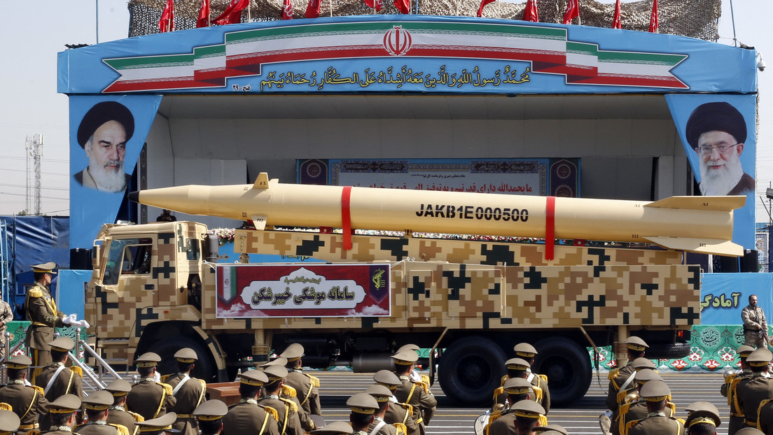 Irán presenta su nuevo misil balístico Rezvan