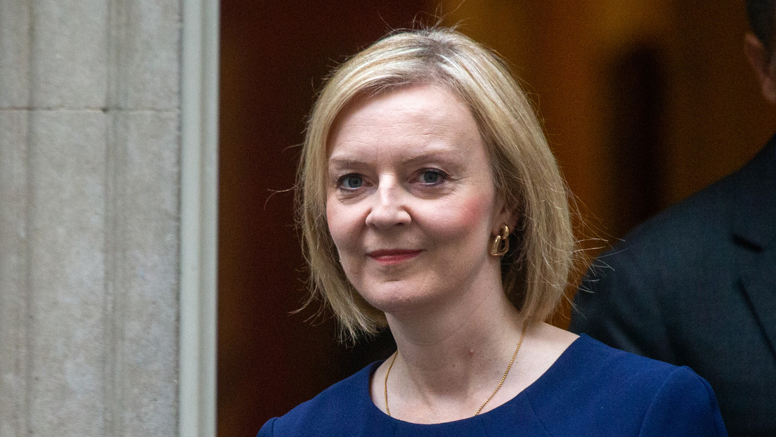 Liz Truss planea permitir la entrada de más migrantes para impulsar la economía del Reino Unido