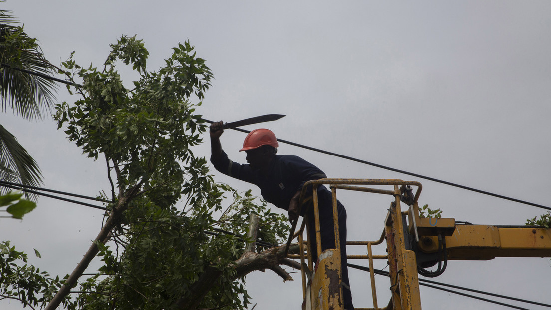 En Cuba avanzan los trabajos para restablecer la electricidad tras el paso del huracán Ian