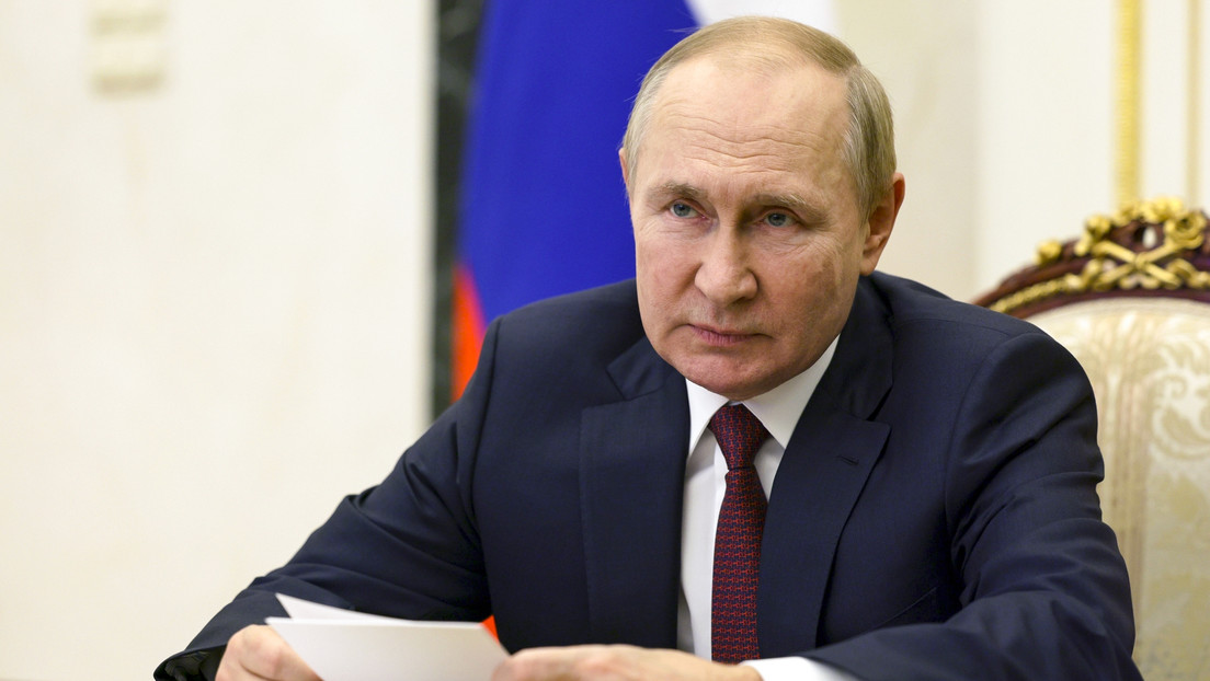 Putin firma decretos que reconocen como territorios independientes a las regiones de Jersón y de Zaporozhie