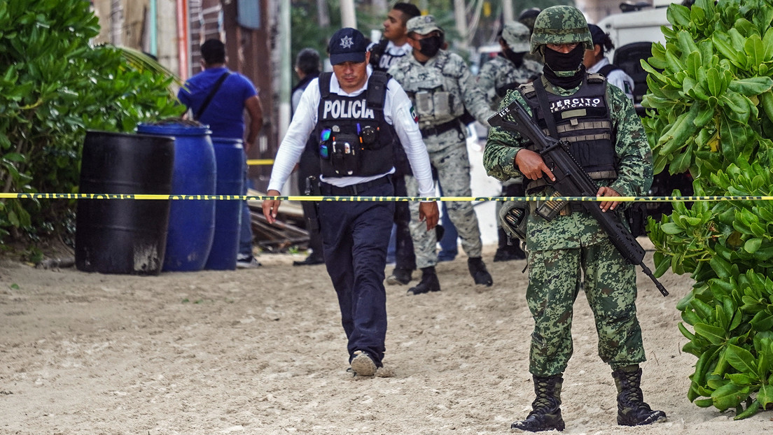 Hallan una fosa clandestina en un inmueble en México durante un operativo en el que fueron detenidas 17 personas