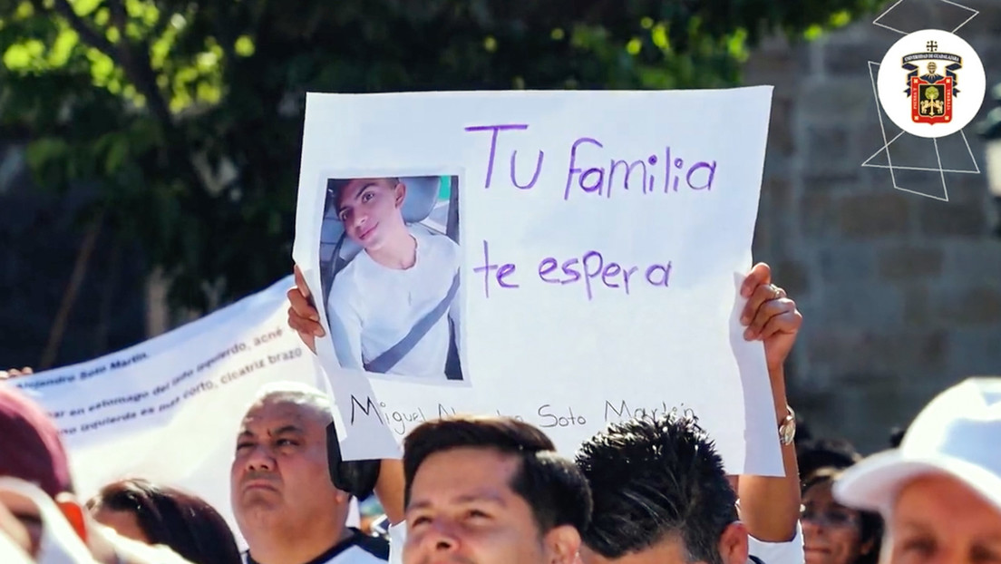 Lo que se sabe sobre la polémica desaparición de un estudiante mexicano que fue sacado de su casa por hombres armados