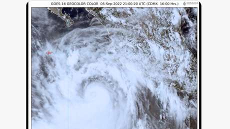 La tormenta tropical Kay se intensifica a huracán frente a las costas de México