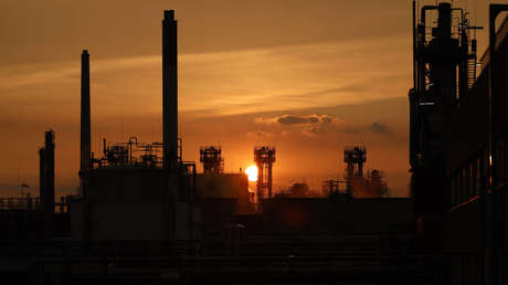 Precio del petróleo sufre una importante caída en medio de los temores de recesión en EE.UU.