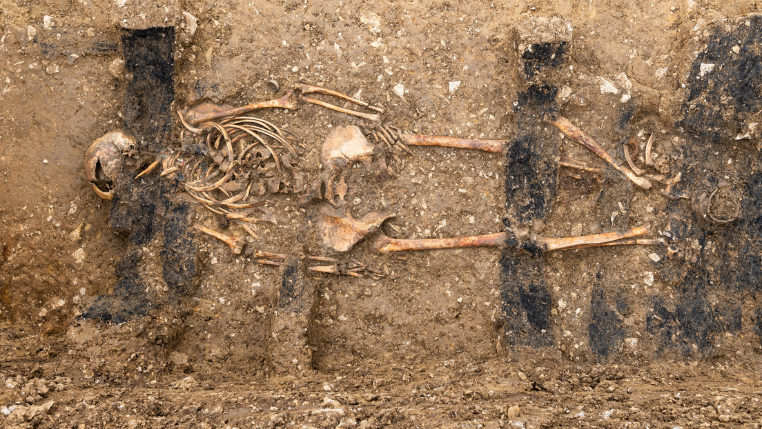 Hallan un esqueleto de bebé enterrado en un ánfora en una antigua ciudad turca
