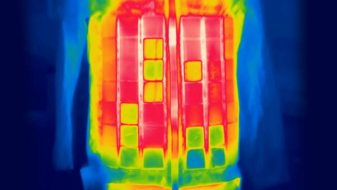 VIDEO: Muestran la primera chaqueta del mundo invisible a las cámaras infrarrojas