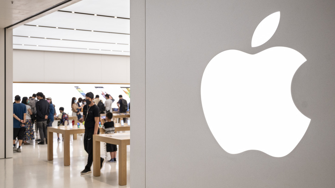 Apple accused of discriminating against workers who try to unionize