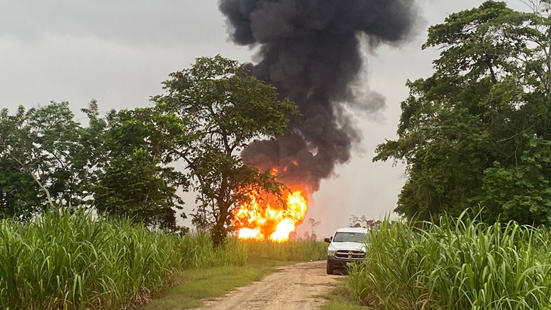Un muerto y un centenar de desalojados deja la explosión de un ducto de Petróleos Mexicanos en Tabasco (VIDEOS)