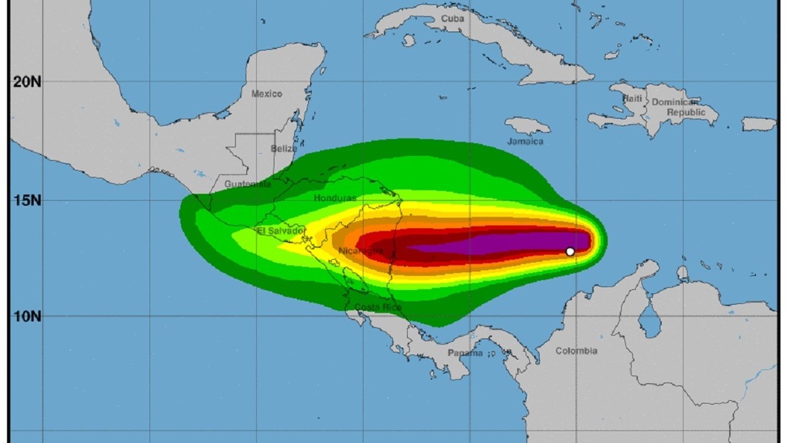 La tormenta tropical Julia se fortalece y comienza a hacer estragos en su paso por el Caribe