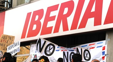 Los sindicatos de Iberia convocan 15 días de huelga en febrero y marzo