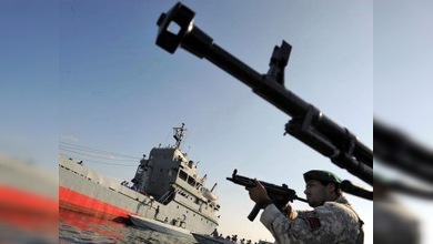 Irán prueba con éxito un misil de medio alcance 'tierra—aire'