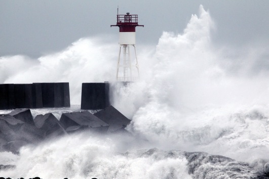 Fotos, video: El ciclón tropical Dumile se acerca a la isla francesa de la Reunión
