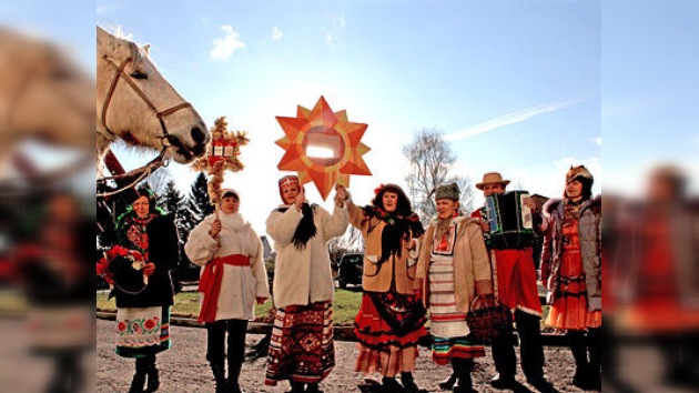 En Rusia celebran la Navidad con bailes tradicionales