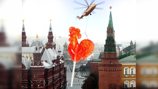 Un gran gallo de "piruleta" en el centro de Moscú