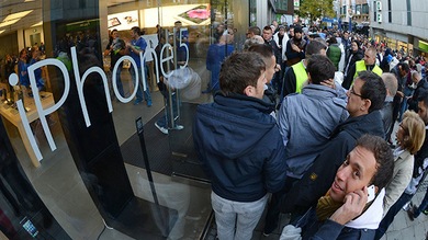 La NSA llama a Steve Jobs Gran Hermano y a los clientes de Apple, zombis