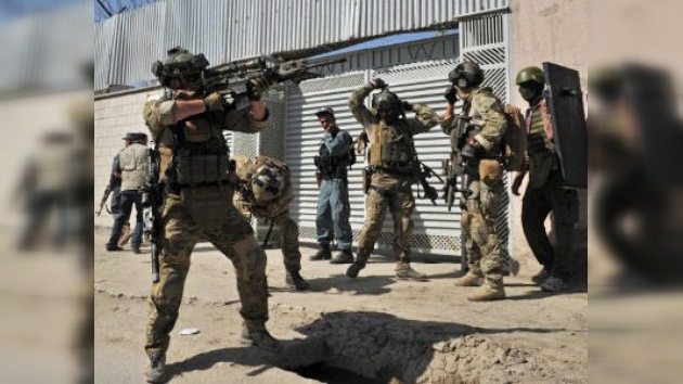 Detienen en Afganistán a varios insurgentes con diez toneladas de explosivos