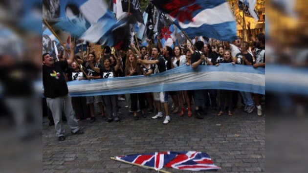 Argentina pide a sus empresarios boicotear las importaciones británicas