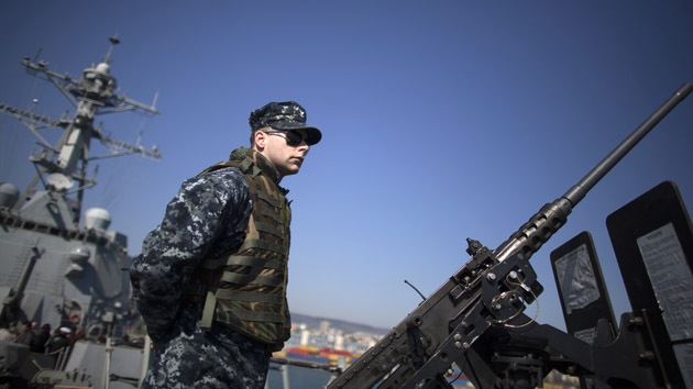Destructor de EE.UU. cargado con misiles comienza maniobras militares en mar Negro