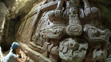 Hallan en Guatemala la escultura maya "más espectacular" jamás encontrada