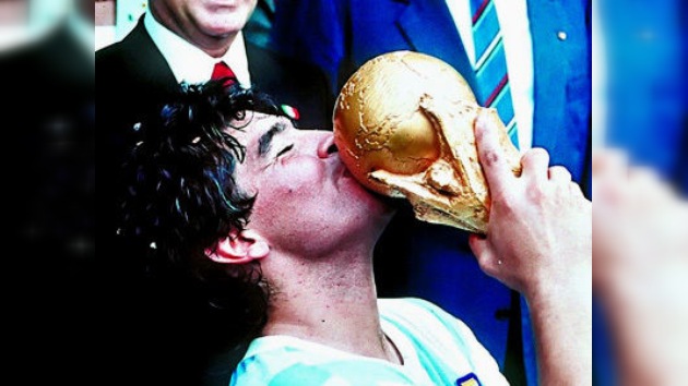 El Balón de Oro de Maradona fue robado por la Camorra y convertido en lingotes